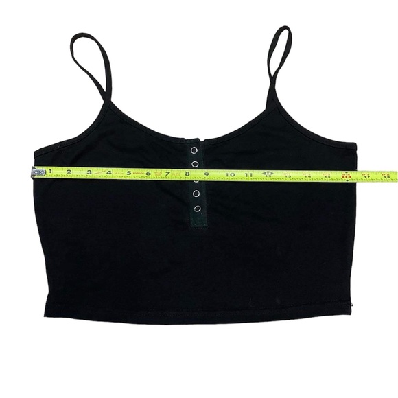 Romwe Plain Basic Staple Buttoned Simple Cropped Tank Top (size L) - Picture 4 of 5